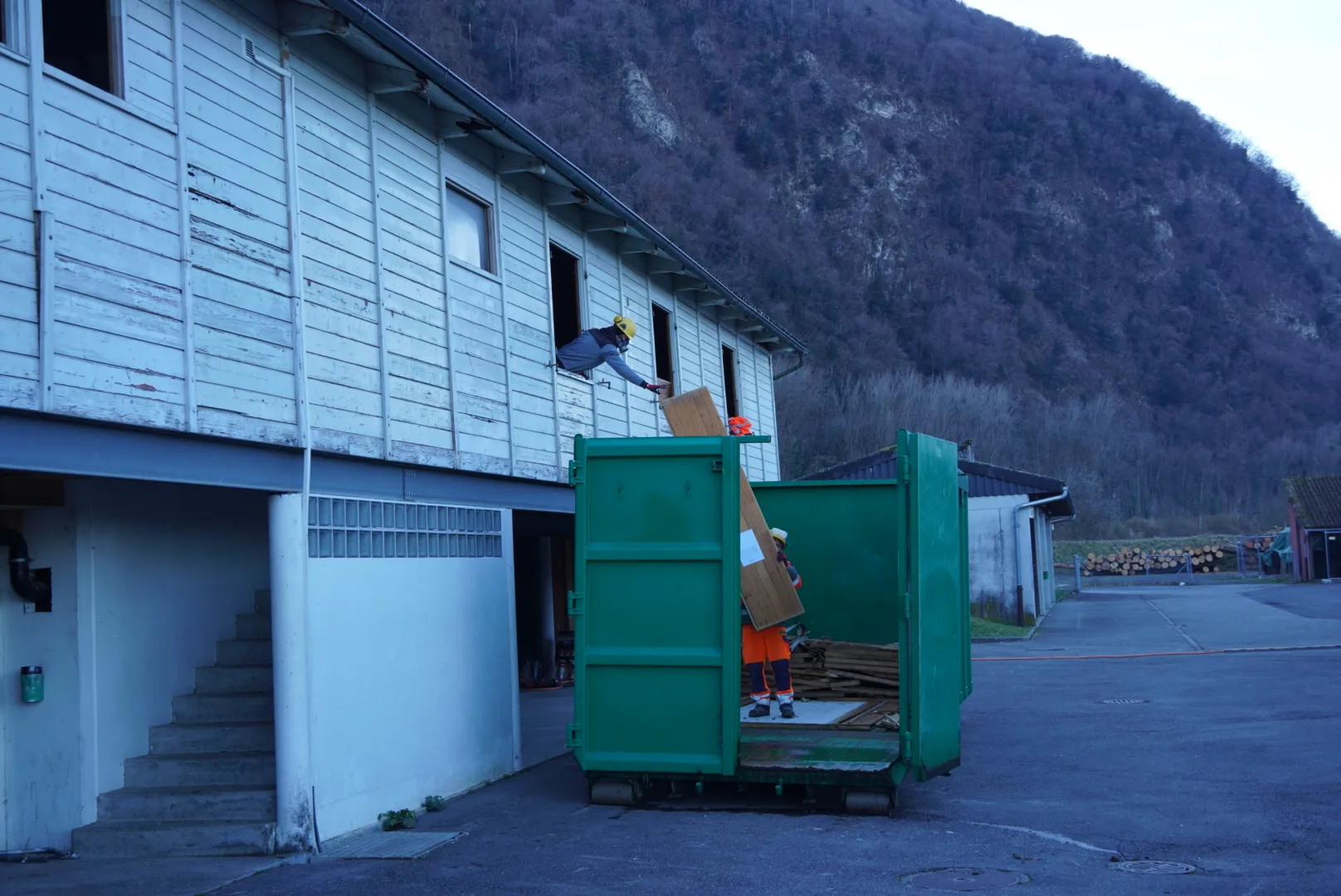 Démolition d’un dortoir à Villeneuve — photo du chantier