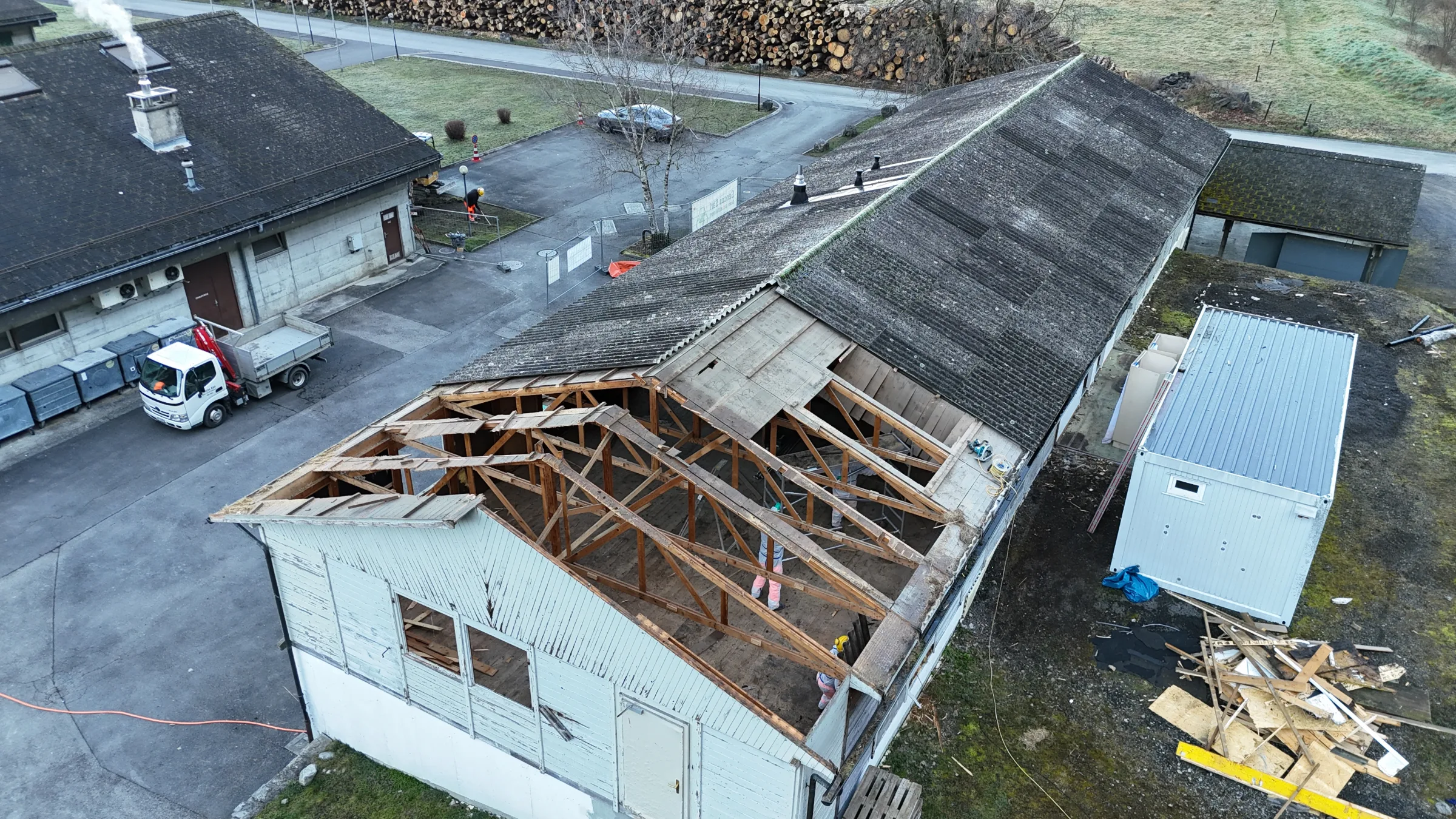 Démolition d’un dortoir à Villeneuve — photo du chantier