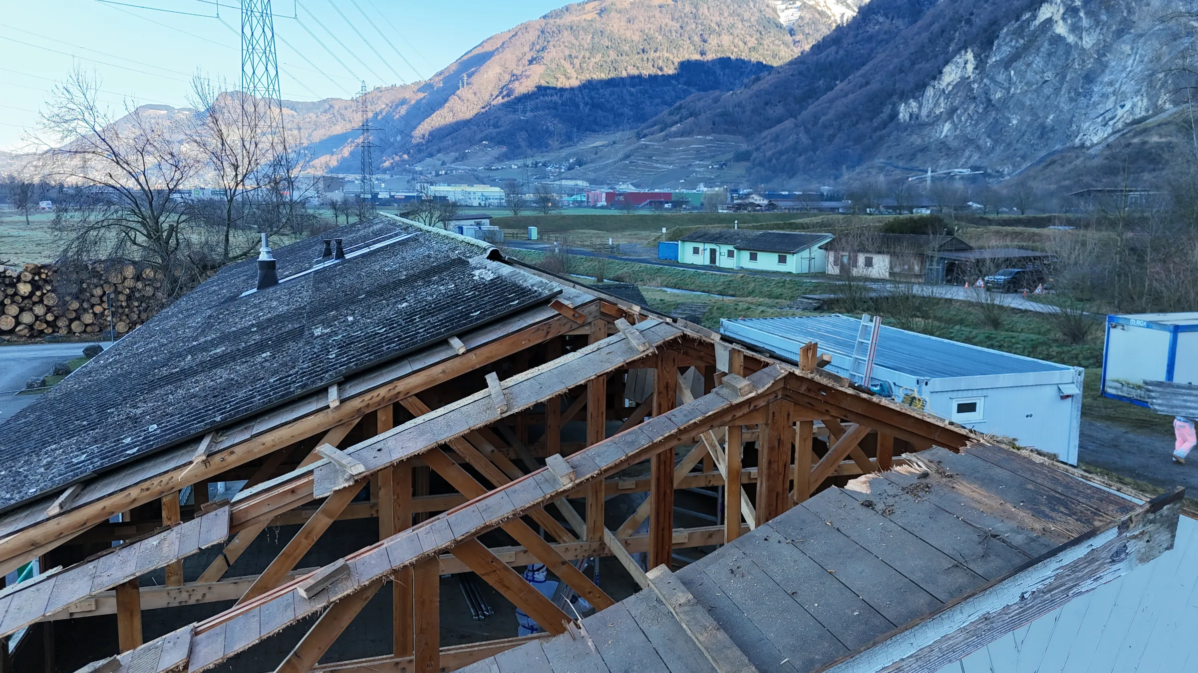Démolition d’un dortoir à Villeneuve — photo du chantier